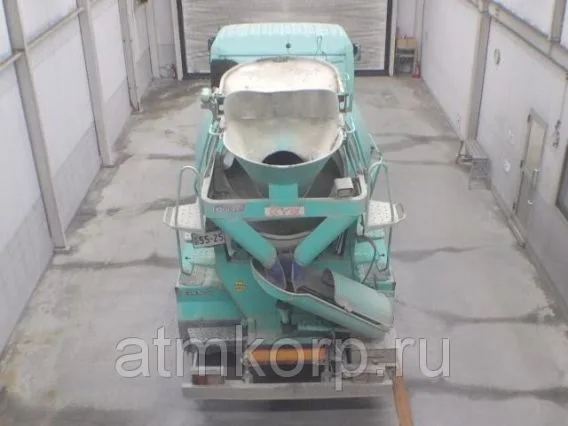 Бетоносмеситель Nissan UD CW2XL 2006 года б/у фото 3