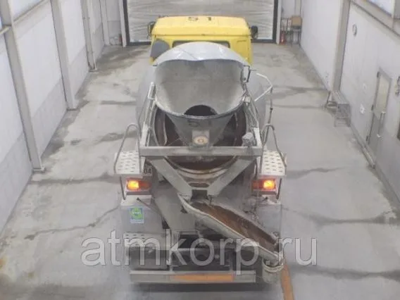 Бетоносмеситель Nissan UD CW510HN 1994 года б/у фото 3