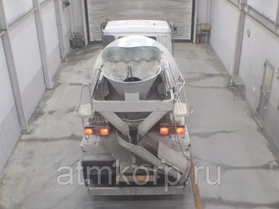 Бетоносмеситель Nissan UD CW52AHH 1997 года б/у фото 3
