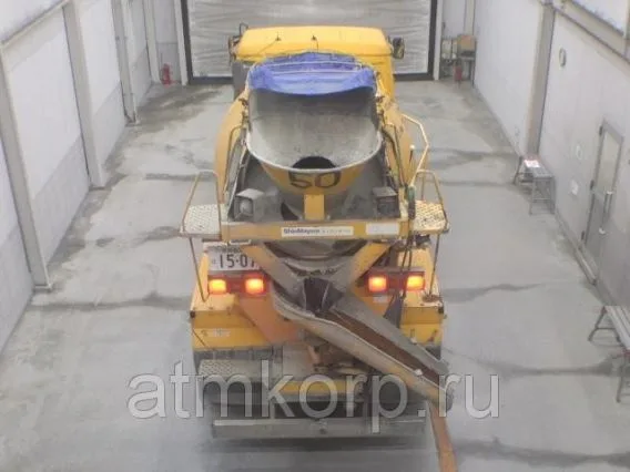 Бетоносмеситель Nissan UD CW52AHH 1997 года б/у фото 3