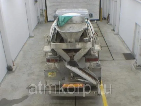 Бетоносмеситель Nissan UD CW52AHH 1997 года б/у фото 2