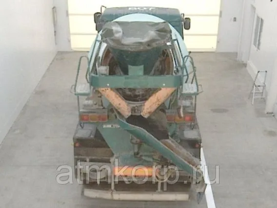 Бетоносмеситель Nissan UD CW53AHH 2000 года б/у фото 2