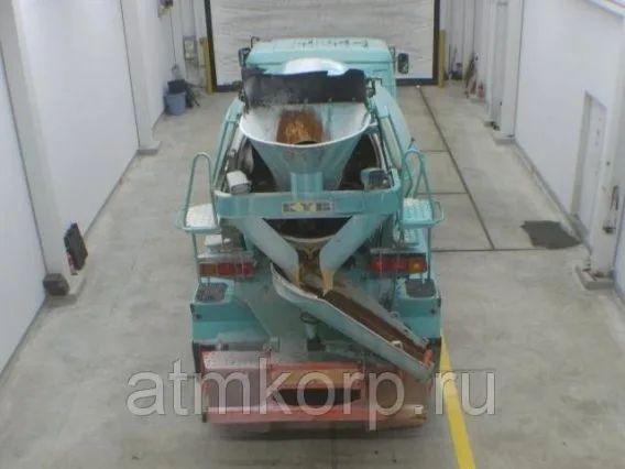 Бетоносмеситель Nissan UD CW53AHH 1999 года б/у фото 3