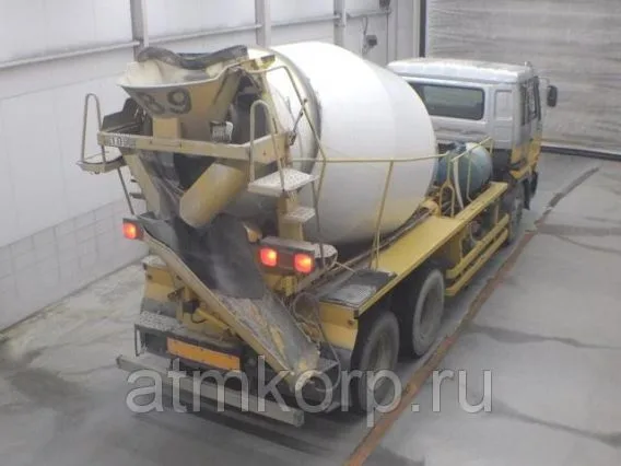 Бетоносмеситель Nissan UD CW53BNH 2000 года б/у фото 2