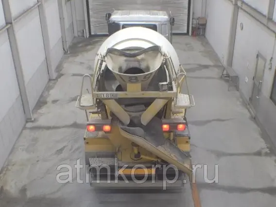 Бетоносмеситель Nissan UD CW53BNH 2000 года б/у фото 3