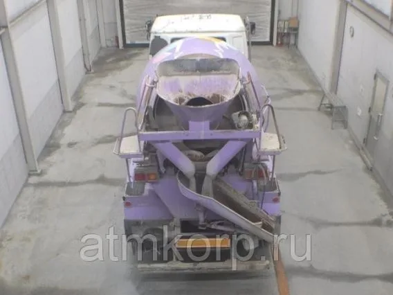 Бетоносмеситель Nissan UD CW520HN 1995 года б/у фото 3