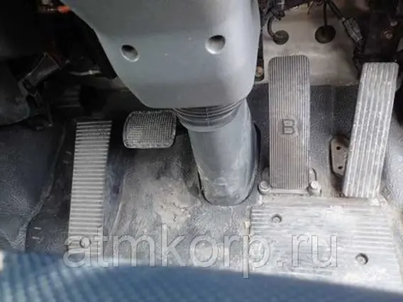 Автобетоносмеситель Mitsubishi Fuso кузов FQ62F г 2007 миксер ShinMaywa MW455-373S груз 11 тн пробег 158 т.км 2019 года б/у фото 3