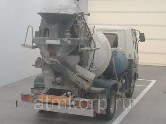 Автобетоносмеситель Mitsubishi Fuso FK71RC г 2006 миксер M16 объем 3,2 куб.м. грузопод 3,83 тн пробег 160 т.км 2019 года б/у фото 4