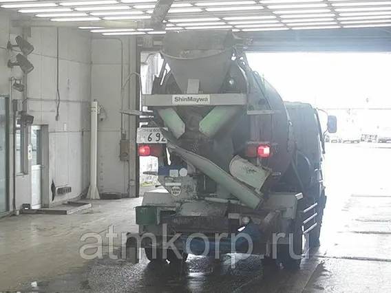 Бетоносмеситель Mitsubishi Fuso FK71HDZ 2002 года б/у фото 2