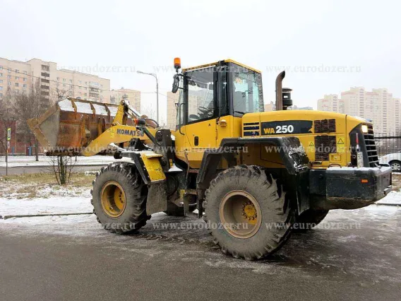 Фронтальный погрузчик Komatsu WA 250 5H 2005 года б/у фото 5