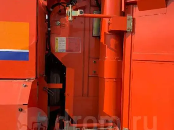 Комбайн Kubota AX85 2014 года б/у фото 9