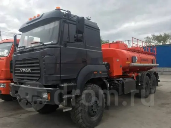 Автотопливозаправщик Урал 5557 2019 года б/у