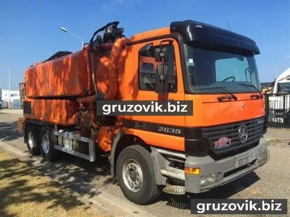 Дорожно-уборочный автомобиль Mercedes-Benz Actros 2001 года б/у фото 2