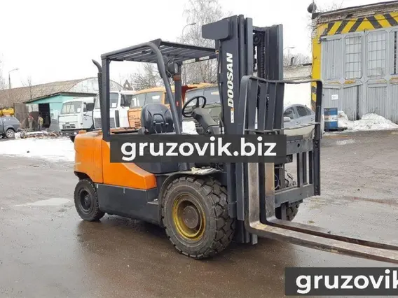 Вилочный погрузчик Doosan D15S 2008 года б/у
