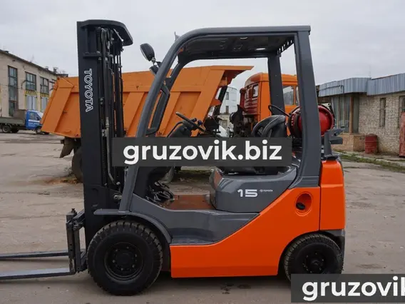 Вилочный погрузчик Toyota 8FG15 2010 года б/у