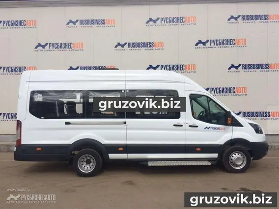Микроавтобус Ford Transit 2018 года новый