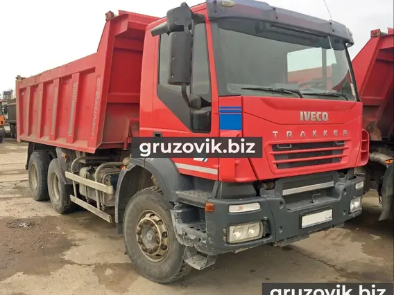 Самосвал IVECO Trakker 2008 года б/у