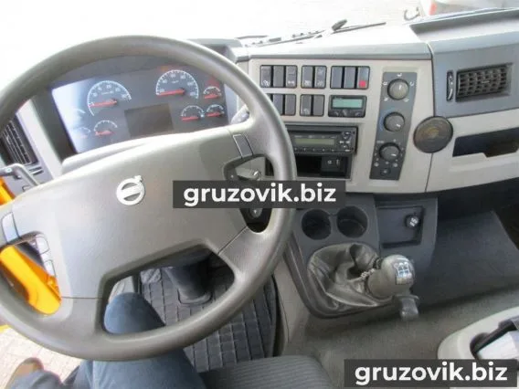 Самопогрузчик Volvo FL240 2007 года б/у фото 6