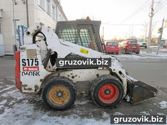 Фронтальный погрузчик Bobcat S175 2011 года б/у