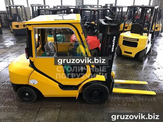 Вилочный погрузчик Komatsu FD30T-16 2008 года б/у фото 3