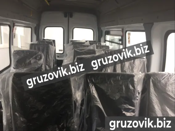 Микроавтобус Ford Transit 2018 года новый фото 2