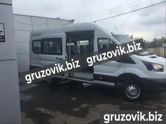 Микроавтобус Ford Transit 2018 года новый фото 3