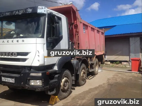 Самосвал IVECO Trakker AD410T42H 2012 года б/у