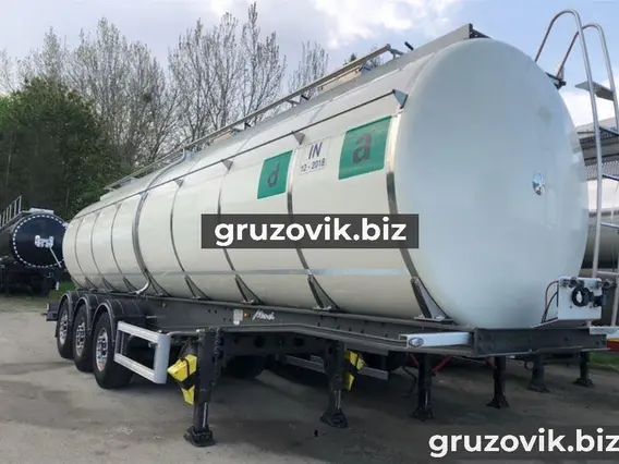 Полуприцеп-цистерна пищевая Menci SL105 2013 года б/у