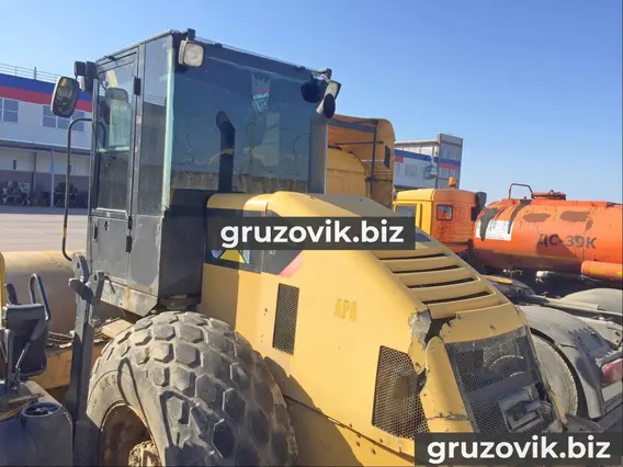 Дорожный каток Caterpillar CS533E 2008 года б/у фото 4