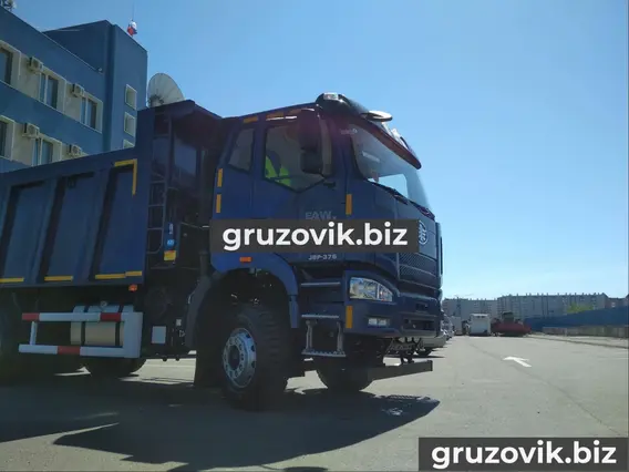 Самосвал FAW CA3250P66K2T1E4 2018 года б/у фото 2