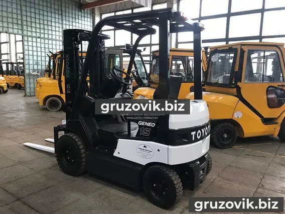 Вилочный погрузчик Toyota 7FB15 2004 года б/у