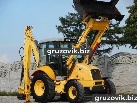 Экскаватор-погрузчик New Holland B100B 2008 года б/у фото 4