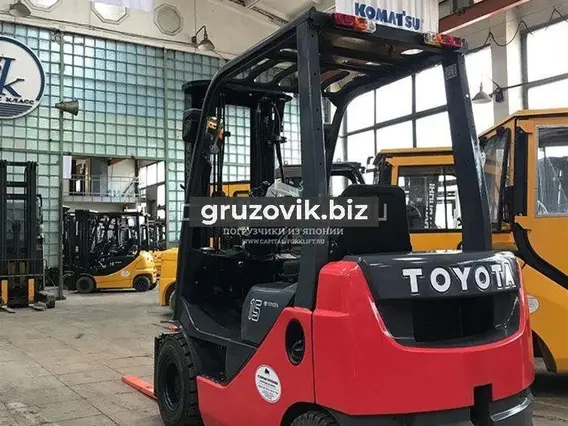 Вилочный погрузчик Toyota 62-8FD15 2007 года б/у фото 2
