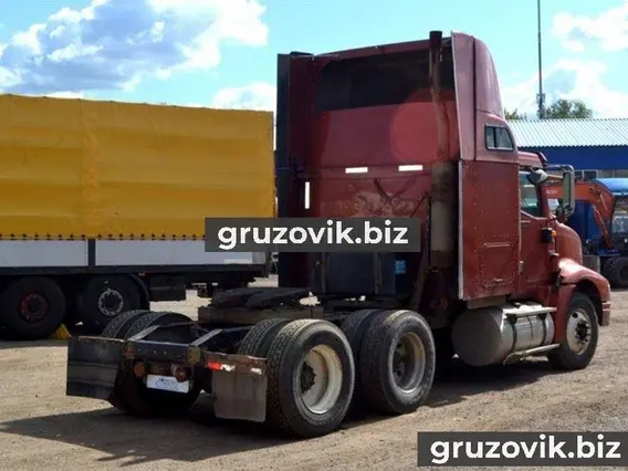 Тягач International 9200i 2008 года б/у фото 3