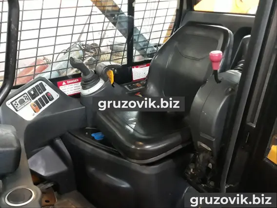 Телескопический погрузчик JCB JS190 2008 года новый фото 3