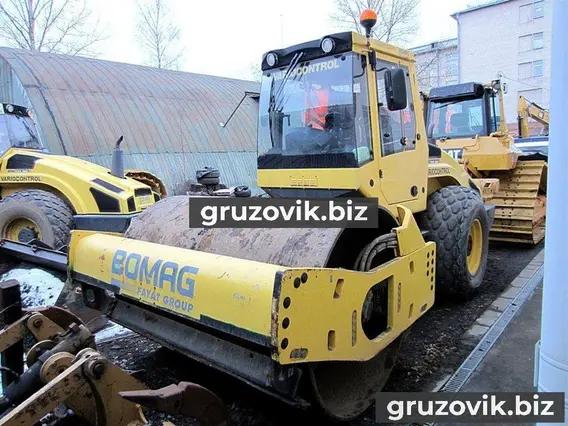 Дорожный каток Bomag BW 213 DH4 2013 года б/у