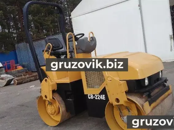 Дорожный каток Caterpillar CB-224C 2006 года б/у