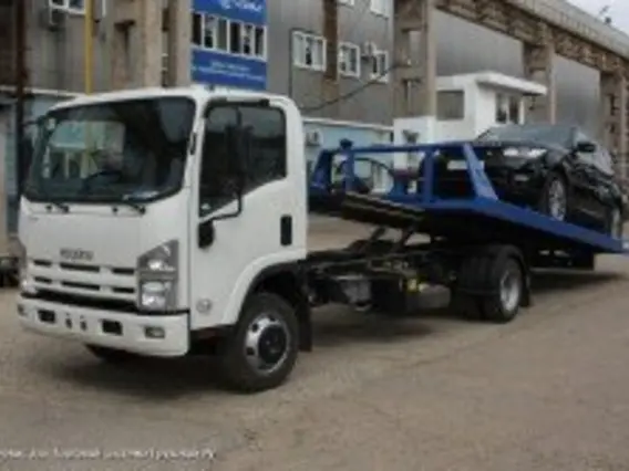 Эвакуатор Isuzu Elf 2017 года б/у
