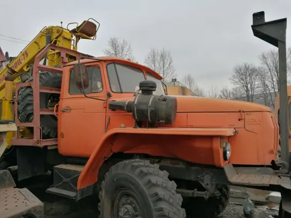 Лесовоз Урал 43204 2005 года б/у