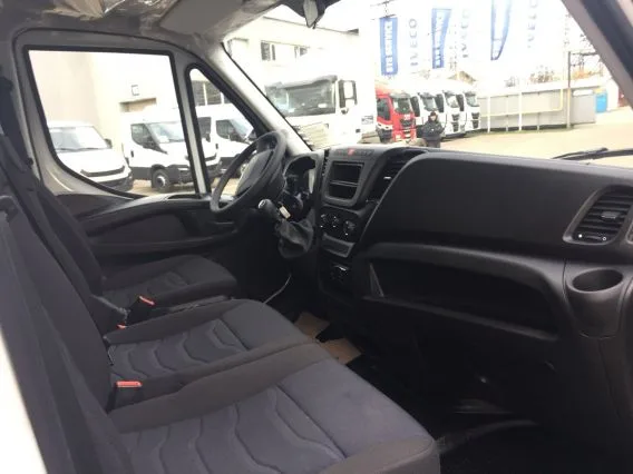 Автофургон IVECO Daily 50C15 2018 года новый фото 5
