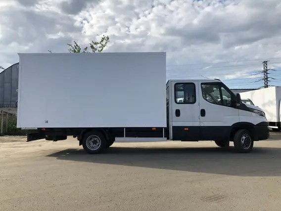 Автофургон IVECO Daily 50C15D 2018 года новый фото 2