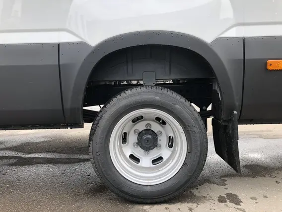 Автофургон IVECO Daily 2023 года новый фото 2
