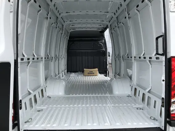Автофургон IVECO Daily 2023 года новый фото 4