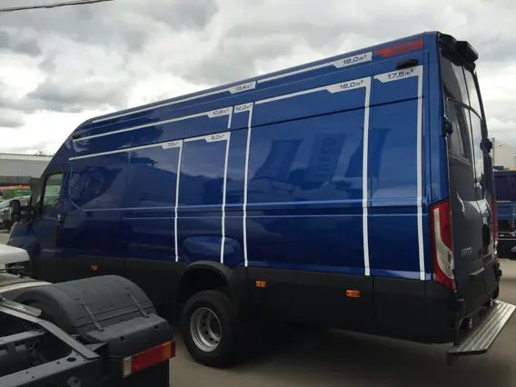 Автофургон IVECO Daily 2023 года новый фото 3