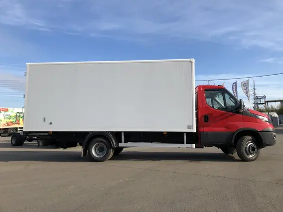 Изотермический фургон IVECO Daily 70C15 2018 года новый фото 2
