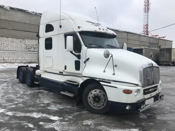 Тягач Kenworth T2000 2003 года б/у фото 3