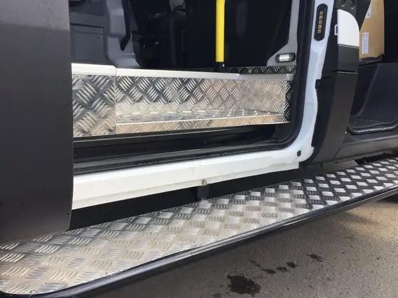 Микроавтобус IVECO Daily 50C15V 2018 года новый фото 4