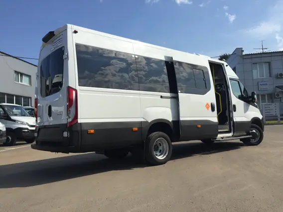 Микроавтобус IVECO Daily 50C15V 2018 года новый фото 5