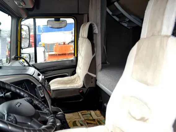 Тягач DAF XF 105 2009 года б/у фото 12