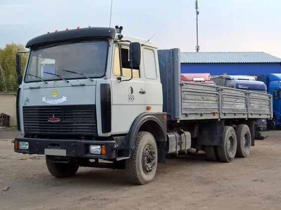 Бортовой МАЗ 6303B5 2000 года б/у